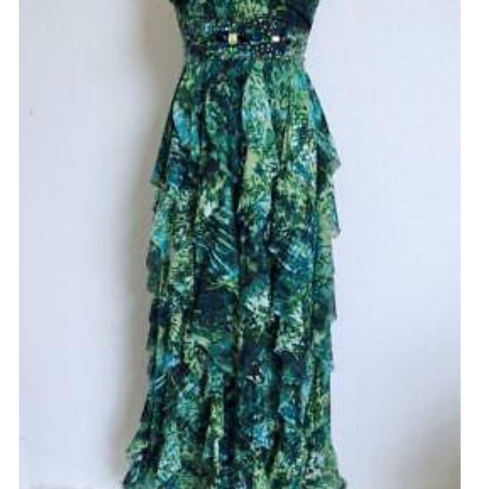 Dress - Picture 9 of 9